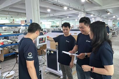 Winneo teknik ekibi fabrika kabul sürecini optimize etmek için fabrikanın derinliklerine iniyor